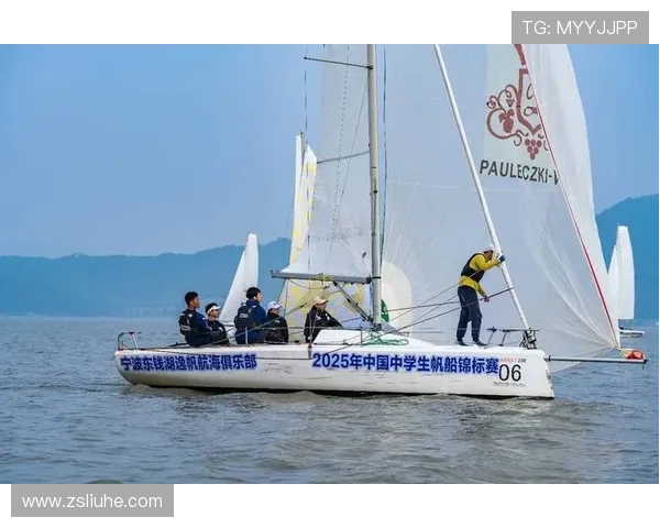 中国中学生帆船锦标赛在宁波启航 吸引众多青少年帆船高手竞技风帆