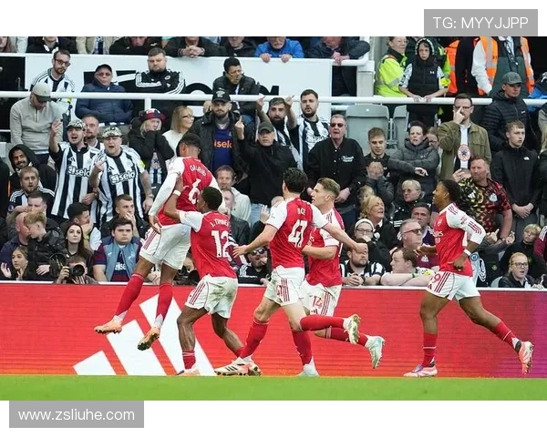 加布里埃尔与拉亚联手创造英超零封记录各自领跑中卫和门将榜单